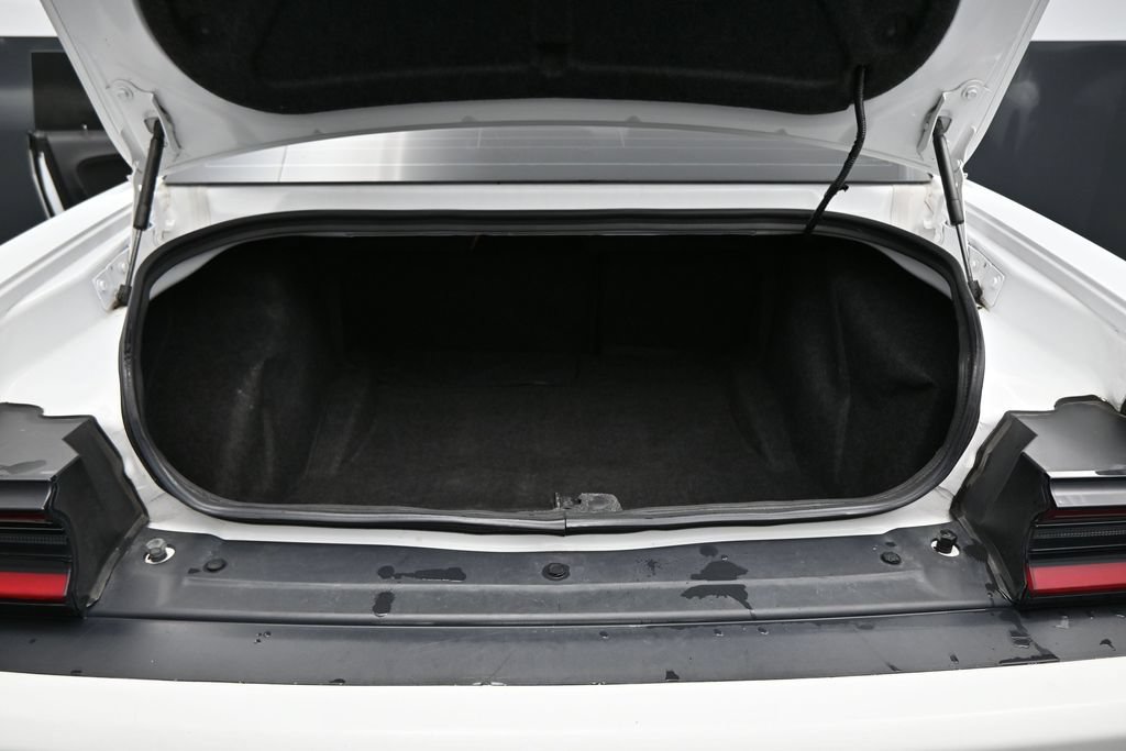 Used 2018 Dodge Challenger R/T RWD image 26
