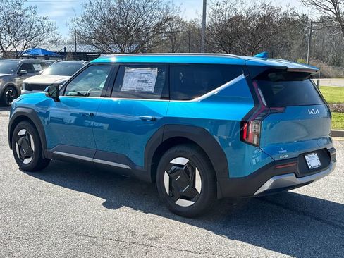 New 2026 Kia EV9 Wind AWD/4WD image 5