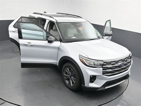 New 2026 Ford Explorer Active w/ Active Comfort Package image 32