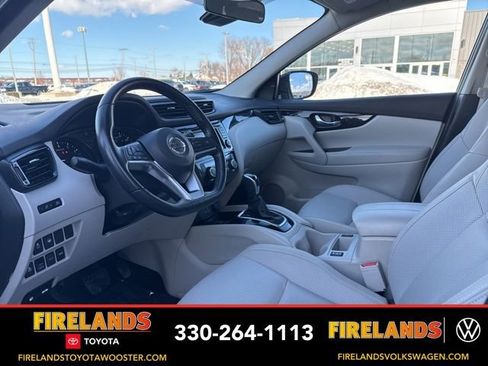 Used 2022 Nissan Rogue Sport SL image 14