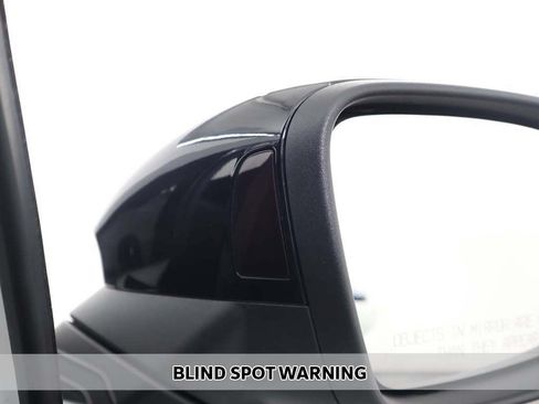 Used 2023 Volkswagen Golf R AWD/4WD image 9