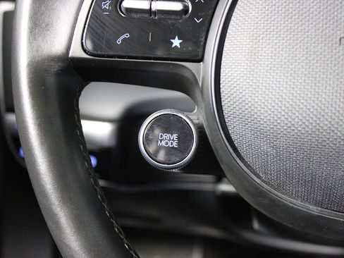 Used 2024 Hyundai Ioniq 5 SE image 17