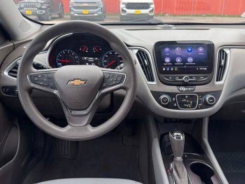Used 2020 Chevrolet Malibu LS FWD image 9