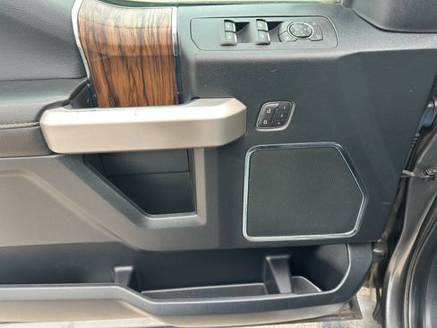 Used 2019 Ford F150 Lariat w/ Equipment Group 502A Luxury AWD/4WD image 15