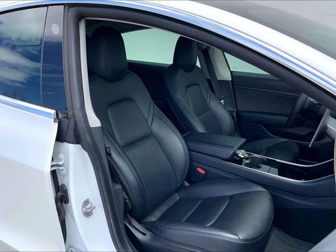 Used 2020 Tesla Model 3 Standard Range Plus RWD image 7