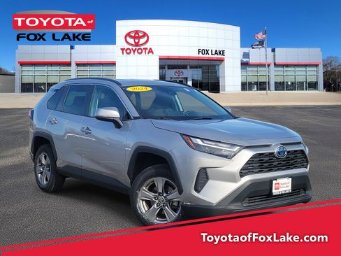 Used 2024 Toyota RAV4 XLE image 1