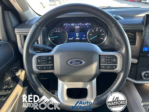 Used 2024 Ford Expedition Limited image 11
