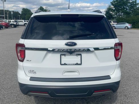 Used 2019 Ford Explorer XLT w/ Equipment Group 201A FWD image 12
