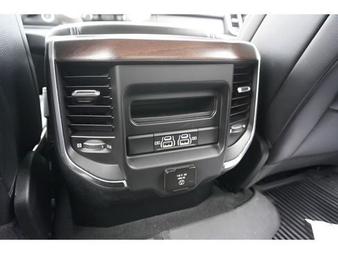 Used 2022 RAM 1500 Laramie AWD/4WD image 29