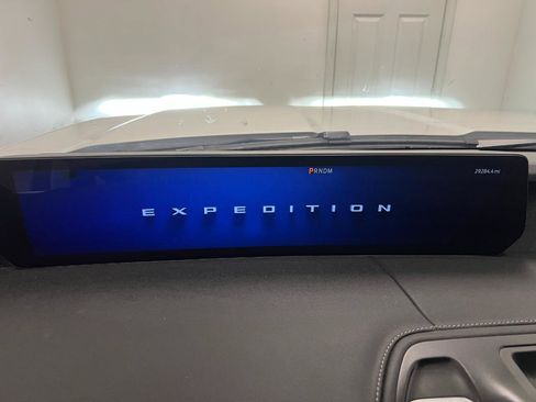 Used 2025 Ford Expedition Max Platinum AWD/4WD image 62