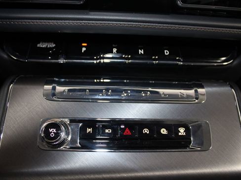 New 2025 Lincoln Aviator 2WD w/ Jet Appearance Package image 45