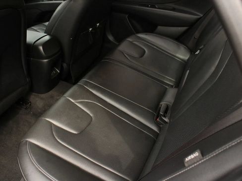 Used 2025 Hyundai Elantra Limited FWD image 17
