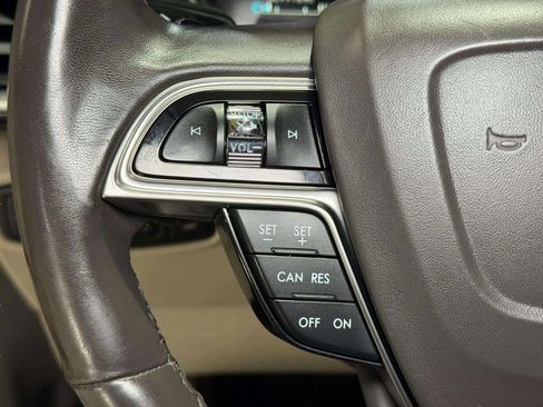Used 2019 Lincoln Nautilus Reserve w/ Class II Trailer Tow Package AWD/4WD image 10