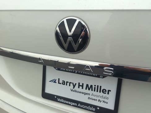 Used 2022 Volkswagen Atlas Cross Sport SEL R-Line image 23