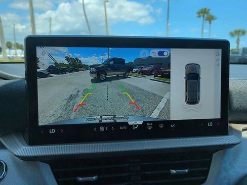 New 2026 Ford Explorer Active RWD image 20