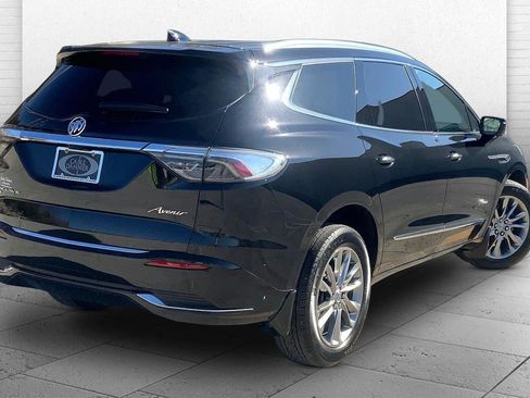 Used 2023 Buick Enclave Avenir image 13