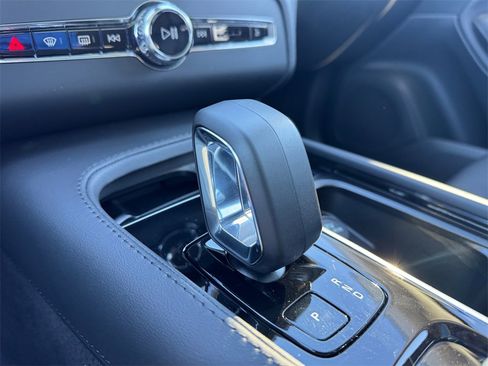 Certified 2024 Volvo XC90 B5 Core w/ Climate Package image 13