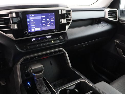 Used 2022 Toyota Tundra SR5 w/ SR5 Premium Package RWD image 16