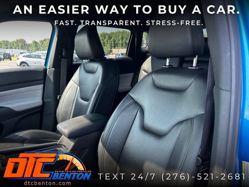 Used 2025 Jeep Compass Limited AWD/4WD image 10