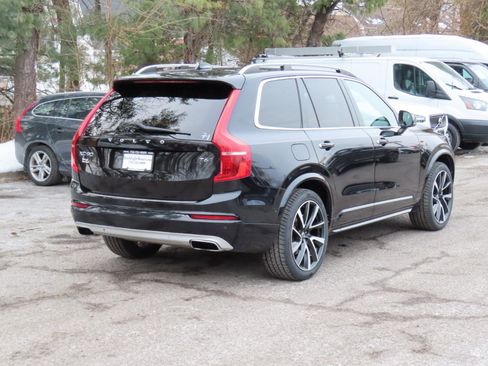 Used 2018 Volvo XC90 T6 Momentum w/ Convenience Package image 21