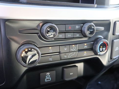 Used 2025 Ford F250 XLT image 35