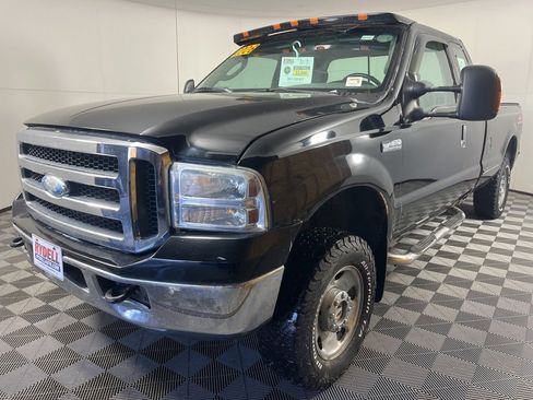 Used 2006 Ford F250 XLT image 9