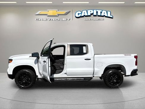 Used 2024 Chevrolet Silverado 1500 Custom Trail Boss w/ LPO, Dark Essentials Package image 10