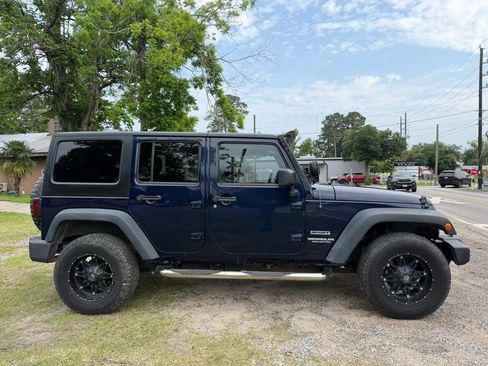 Used 2013 Jeep Wrangler Unlimited Sport AWD/4WD image 4