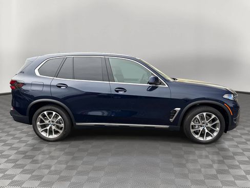 New 2026 BMW X5 xDrive40i w/ Climate Comfort Package image 2