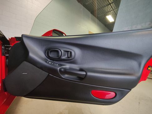 Used 2003 Chevrolet Corvette Coupe w/ Preferred Equipment Group RWD image 12