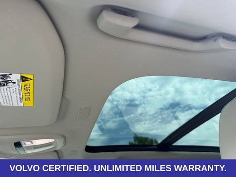 Certified 2024 Volvo V60 B5 Cross Country Plus w/ Protection Package Premier AWD/4WD image 31