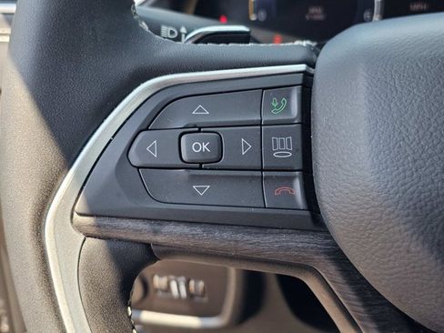 Used 2023 Jeep Grand Cherokee Limited RWD image 21