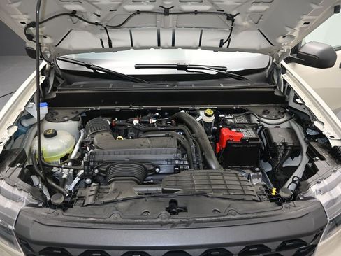 New 2025 Ford Maverick XLT w/ Equipment Group 302A AWD/4WD image 11