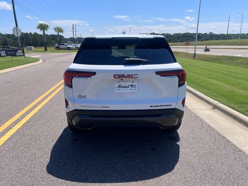 Used 2025 GMC Terrain Elevation AWD/4WD image 7