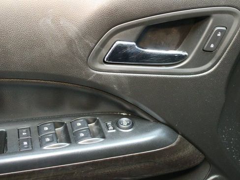 Used 2015 GMC Canyon SLT image 16