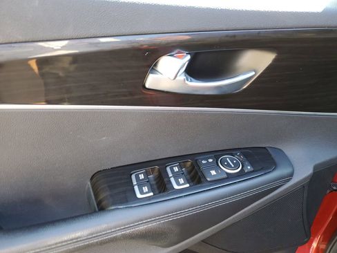 Used 2019 Kia Sorento EX image 23