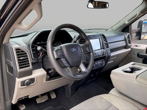 Used 2021 Ford F250 XL w/ STX Appearance Package AWD/4WD image 17
