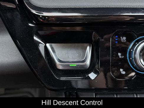 Used 2024 GMC Sierra 1500 AT4 w/ Technology Package AWD/4WD image 27