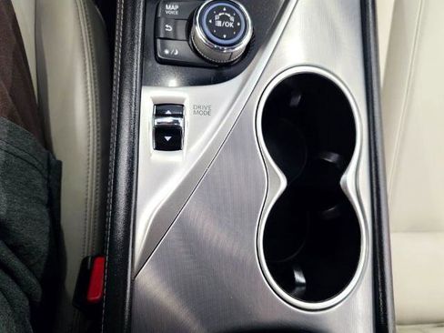 Used 2019 INFINITI Q60 3.0t Luxe w/ Essential Package image 23