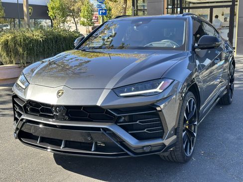 Used 2020 Lamborghini Urus AWD/4WD image 4