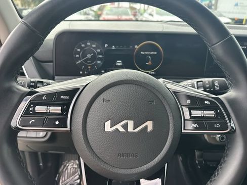 Certified 2024 Kia Seltos EX FWD image 19
