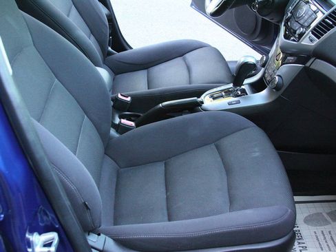 Used 2012 Chevrolet Cruze LT FWD image 22