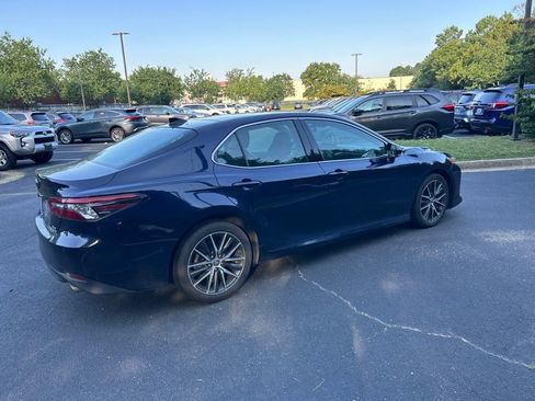 Used 2021 Toyota Camry XLE w/ Navigation Package AWD/4WD image 3