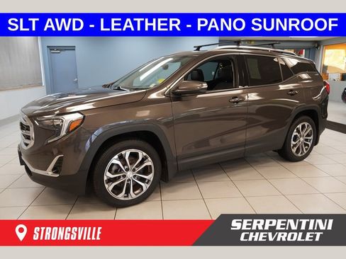 Used 2019 GMC Terrain SLT w/ Preferred Package AWD/4WD image 1
