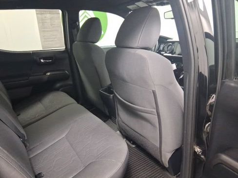 Used 2017 Toyota Tacoma TRD Off-Road w/ Tow Package (A/T) AWD/4WD image 20