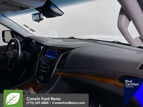 Used 2018 Cadillac Escalade Premium Luxury image 36