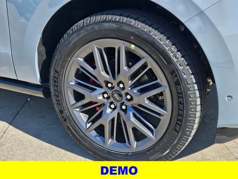 New 2025 Ford Expedition Platinum w/ Stealth Performance Package image 4