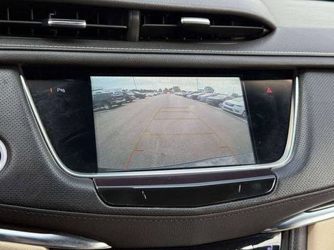 Used 2018 Cadillac XT5 AWD image 27