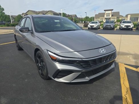 Used 2026 Hyundai Elantra Sport FWD image 1
