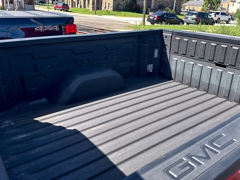 Used 2024 GMC Sierra 1500 SLT w/ SLT Premium Plus Package AWD/4WD image 22